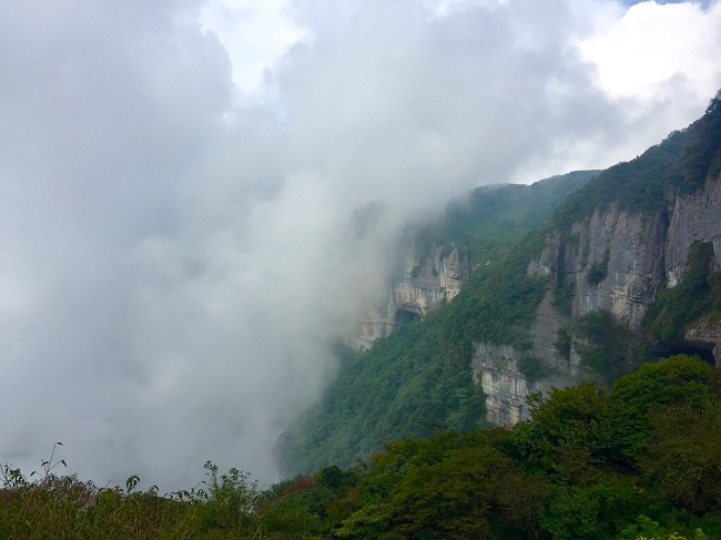 走进武隆——峰会嘉宾探秘重庆自然遗产之旅