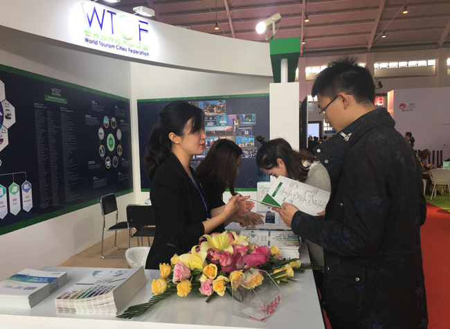 2017中国国际旅游交易会在昆明举办，联合会设台参展，与会员广泛交流