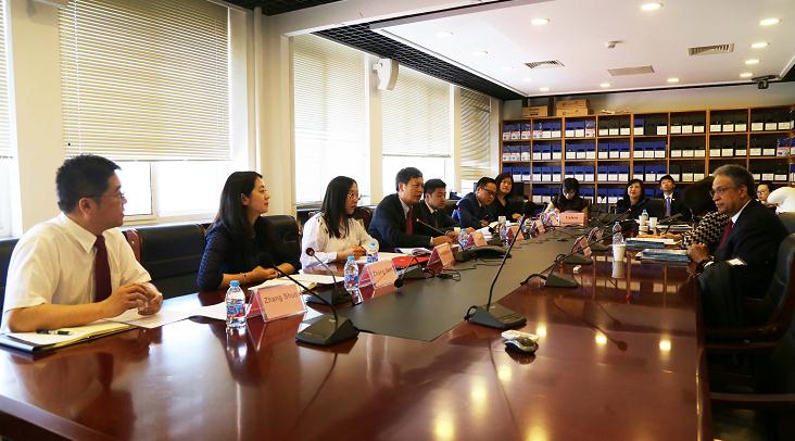 联合会理事会副主席、洛杉矶会议及旅游局局长恩伍德 与联合会秘书处洽商2017香山旅游峰会筹办工作