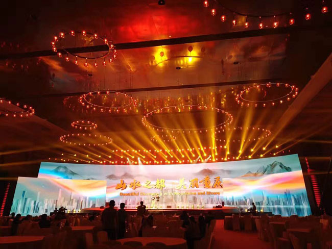 峰会准备就绪，欢迎世界旅游城市的会员嘉宾