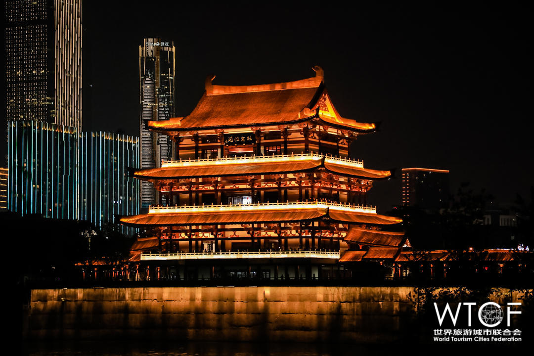 长沙举办焰火晚会 庆祝2023世界旅游城市联合会长沙香山旅游峰会圆满闭幕_fororder_图片4